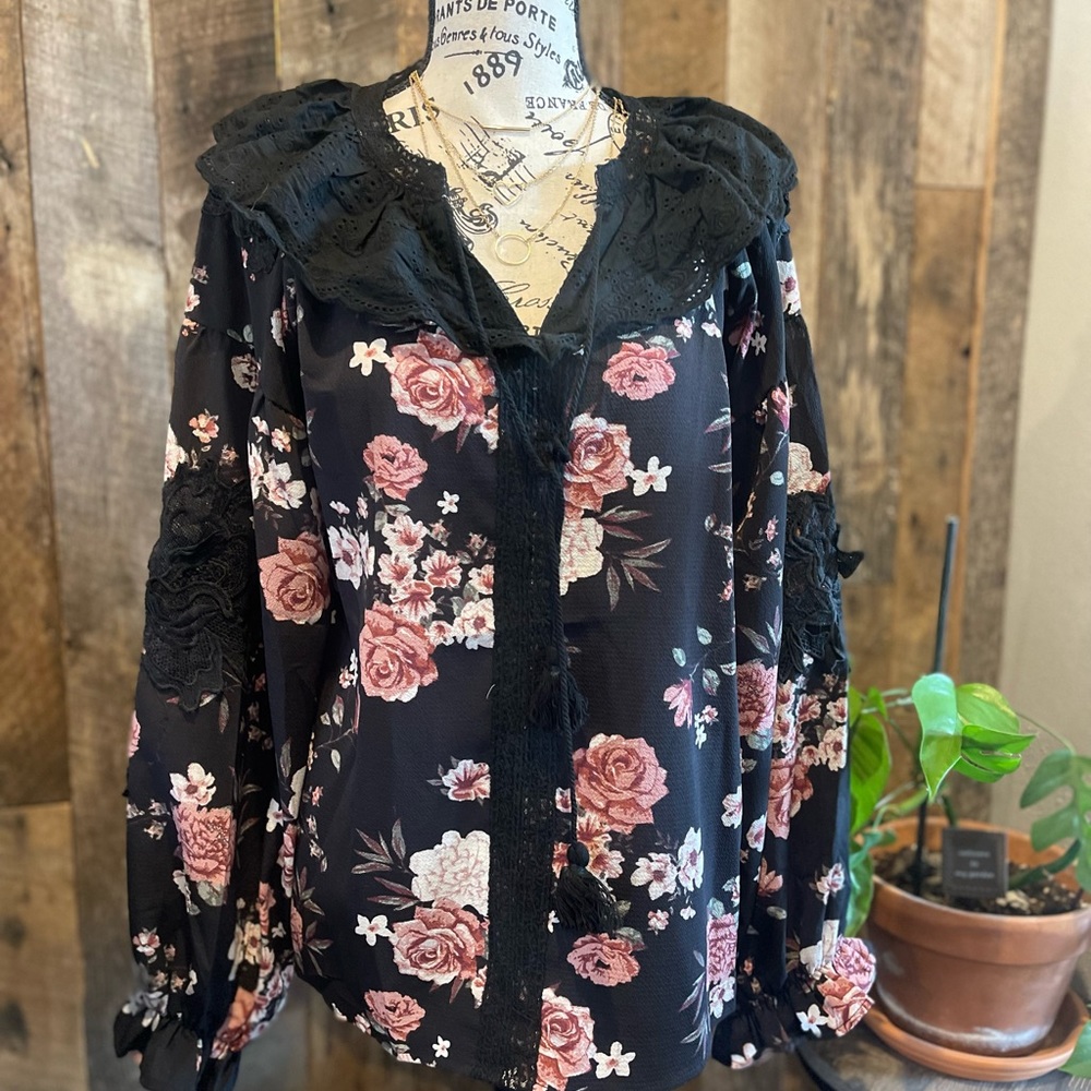 POL Floral Print Pheasant Blouse